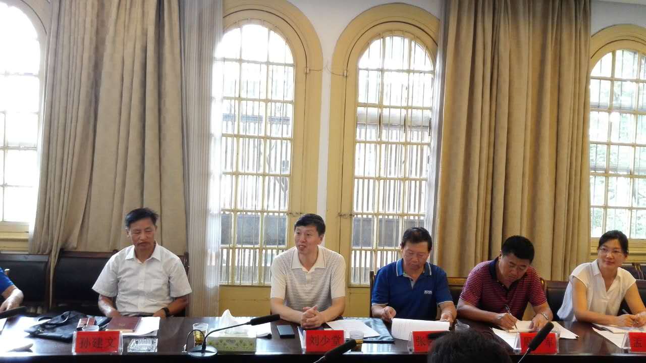 刘少堂副主任一行六人在省委统战部政研室李宗训主任陪同下到我校调研